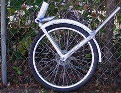 2 Front fork LEFT side.JPG