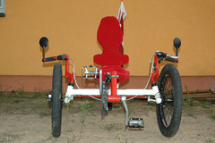 recumbent trike bent 02.jpg