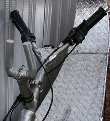 2 Front steering bar.JPG