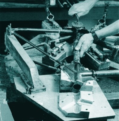 handscustom400.jpg
