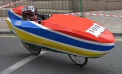 1280px-Jersey_Town_Criterium_2010_recumbent_105.jpg
