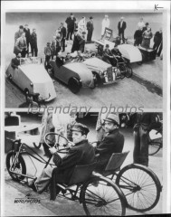 1940 World War II Danish Bicycle Cars Original Wirephoto.JPG