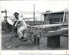 1968 Press Photo Toyko Eiji Nakamura pedals bike plane invention.jpg