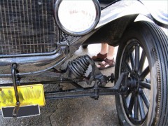 The-suspension-components-of-a-Ford-Model-T.jpg