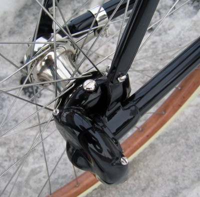 1910PierceChainlessCL8.5.jpg